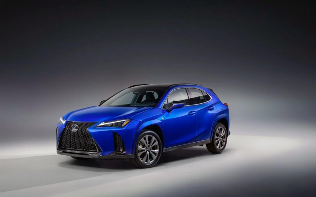لكزس تكشف عن تحديثات مذهلة لسيارتها الفاخرة UX Hybrid لعام 2025