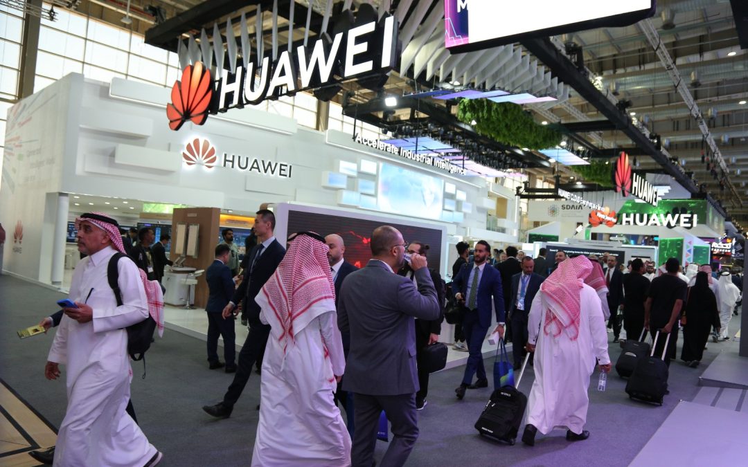 هواوي تكشف النقاب في مؤتمر “ليب 2024″عن أحدث ابتكاراتها التقنية المتوافقة مع قدرات الذكاء الاصطناعي وأهداف الاستدامة