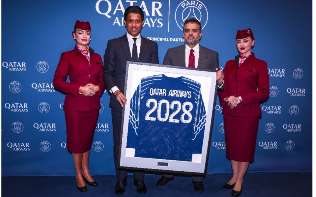 الخطوط الجوية القطرية تمدد شراكتها مع نادي باريس سان جيرمان حتى عام 2028 الشراكة المتجددة تسلط الضوء على قيم التميز المشتركة والجمع بين عالم الطيران والرياضة والأناقة ونمط الحياة