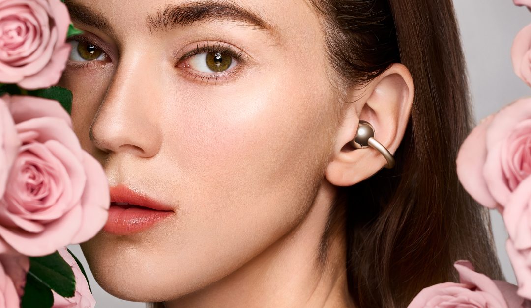 سماعات HUAWEI FreeClip بلمسة نهائية من الذهب الوردي وميزات ذكية ترتقي بتجربة الصوت المفتوح إلى آفاق جديدة