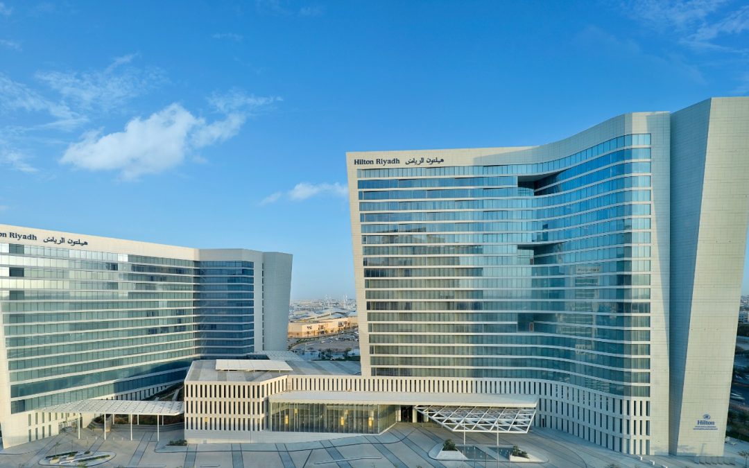 فندق هيلتون الرياض والشقق الفندقية تكشف عن خدمات تقديم الطعام الحصرية