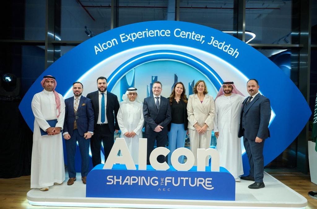 الكون تفتتح أول مركز تدريبي في الشرق الأوسط وأفريقيا بجدة لتعزيز الابتكار والتميز في جراحات العيون