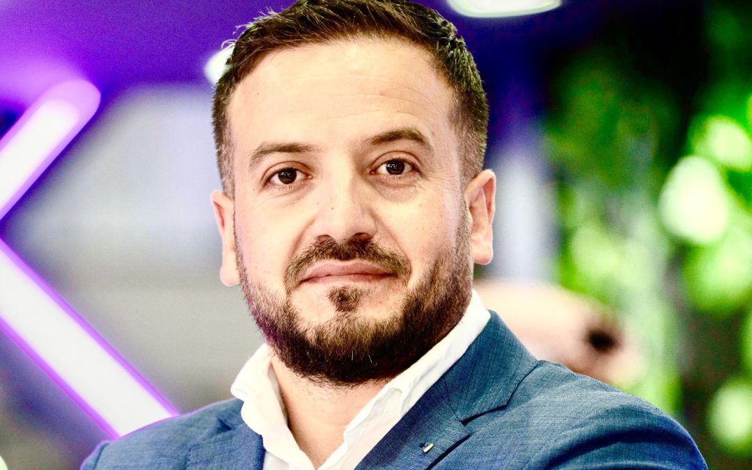 كسر الحواجز: الحوسبة السحابية الهجينة المتعددة كمفتاح للمرونة الحقيقية