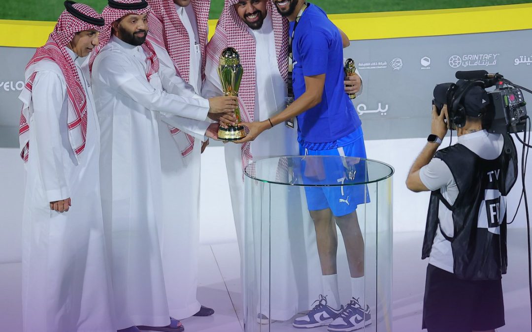 الرئيس التنفيذي لـ”يلو” يبارك لبطل الدوري والفرق الصاعدة
