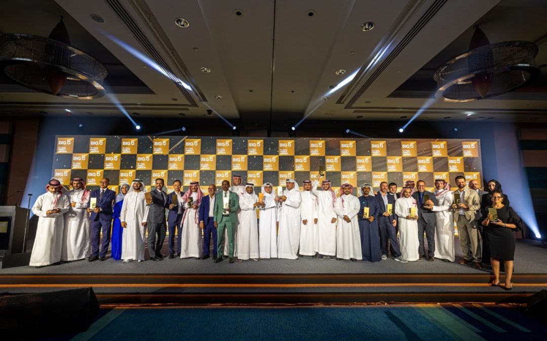 العنوان للمملكة العربية السعودية: جوائز معرض الخمسة الكبار Big 5 Global لعام 2025 تعلن القائمة المختصرة للمتأهلين النهائيين، ومن أبرزهم مركز الملك عبدالله المالي والمركز الوطني لإدارة النفايات (موان) وشركة البحر الأحمر الدولية ومجموعة روشن