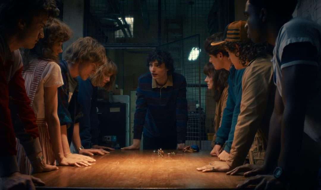 البداية لنهايةٍ لا تُنسى .. ومغامرة أخيرة في هوكينز! الموسم الخامس والأخير من Stranger Things ينطلق في نوفمبر حصريًا على نتفليكس