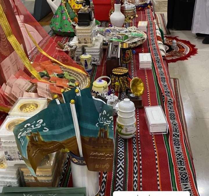 تحت شعار عايشين بعزها من يوم بدينا تحتفل سنابل الخير مع مرضى كبار السن بالشراكة مع مستشفى الملك عبدالله التخصصي بالحرس الوطني