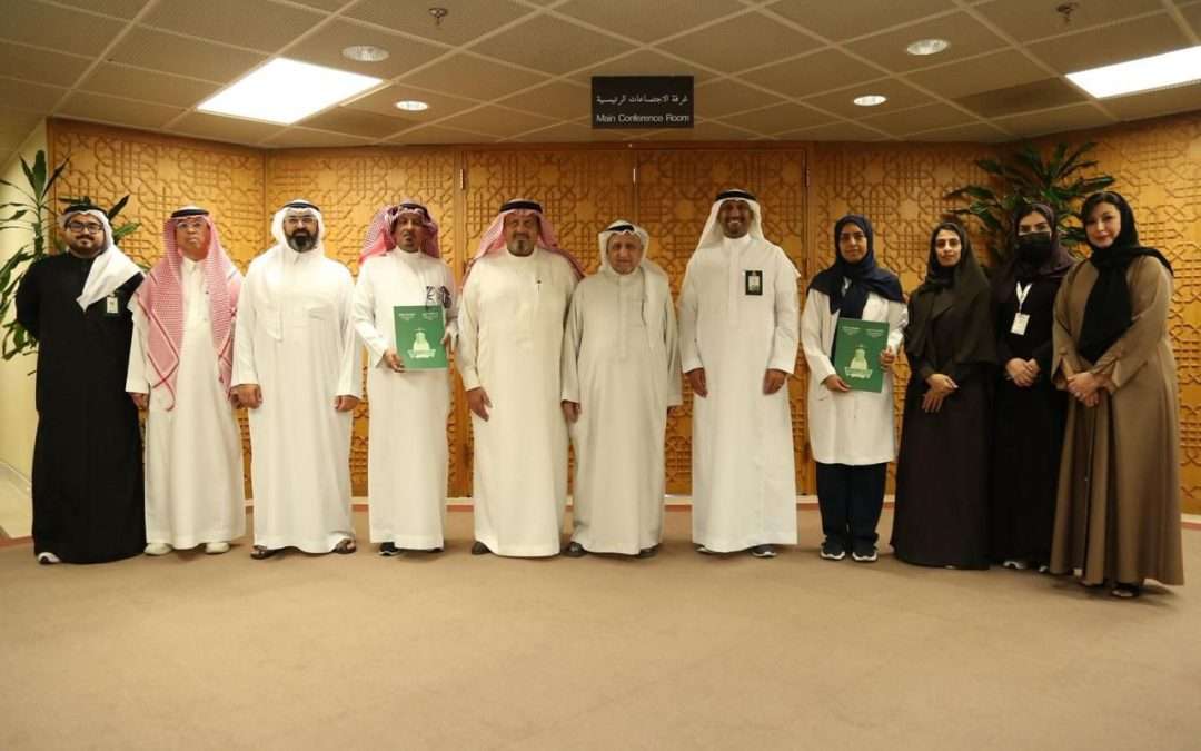مستشفى جامعة الملك عبدالعزيز وجمعية الإيمان توقّعان اتفاقية لدعم علاج مرضى السرطان