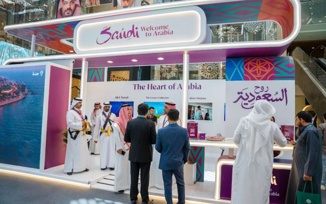 بمشاركة الهيئة السعودية للسياحة 160 متحدثاً و150 جهة عارضة بحثوا تطوير رحلة المعتمر في منتدى العمرة والزيارة