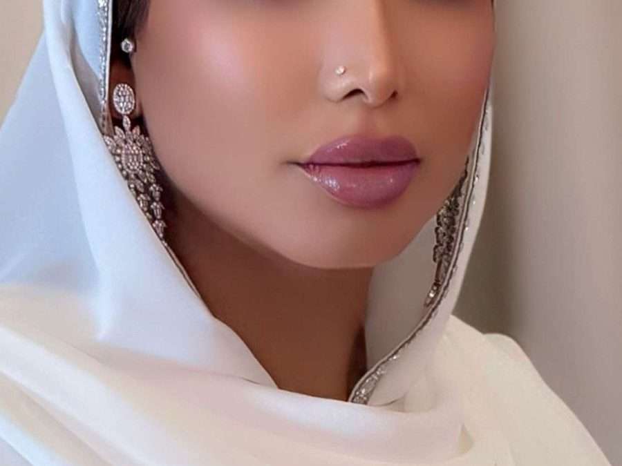 الفنانة أشواق الأمير.. حضور لافت في إحياء المناسبات والمشاركات الفنية بالمملكة والخليج