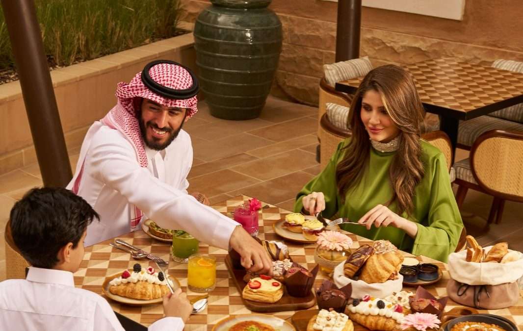 أجواء عيد الأضحى تنبض باللحظات العائلية الدافئة وتجارب العافية الراقية في  باب سمحان، أحد فنادق لاكشري كوليكشن، الدرعية