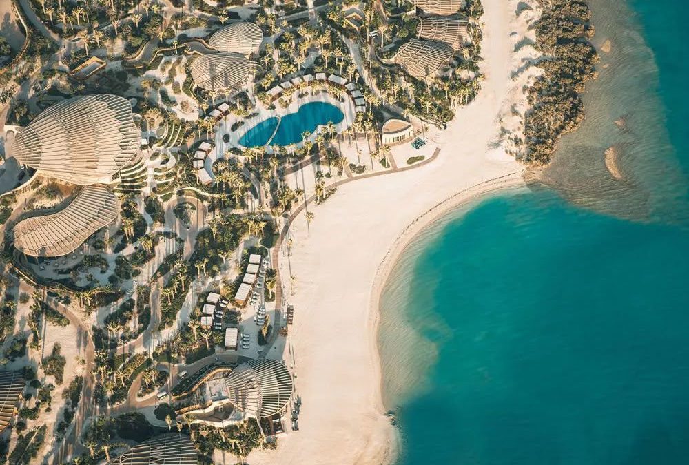 شورى” و”أدرينا” تستقطبان عشاق الخصوصية والترفيه الفخامة والطبيعة تعيدان رسم خارطة الإجازات في وجهات البحر الأحمر