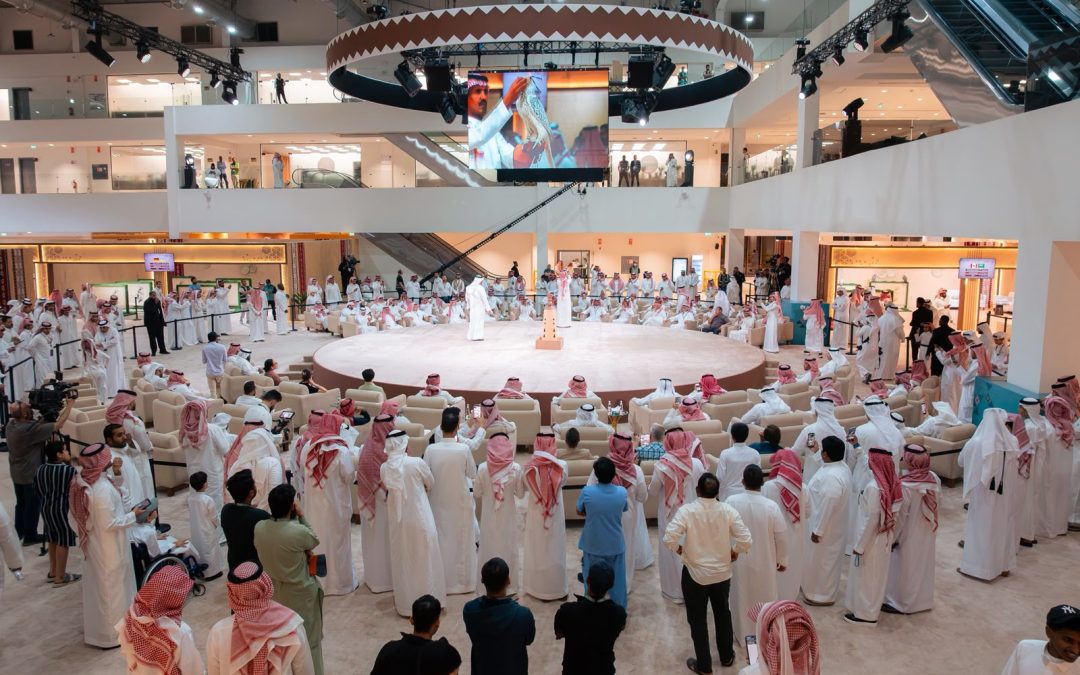 بيع 5 صقور بـ 348 ألف ريال في الليلة السادسة لمنصة المزاد الدولي لمزارع إنتاج الصقور 2026